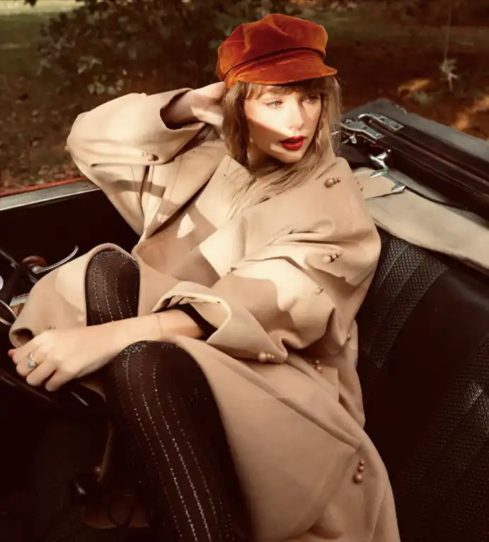 What Is the Yearly And Monthly Salary Of Taylor Swift?