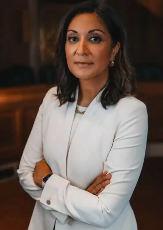 Amna Nawaz Net Worth